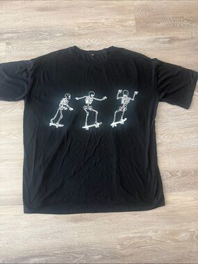 Black Skeleton Skate Graphic T-Shirt